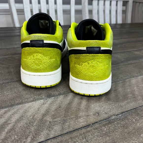 Nike Air Jordan Low Cyber Volt Sneakers Sz 13 - Picture 4 of 5